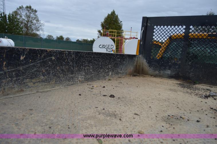 image for item AY9475 2008 Ford F450 Super Duty XL Crew Cab dump truck