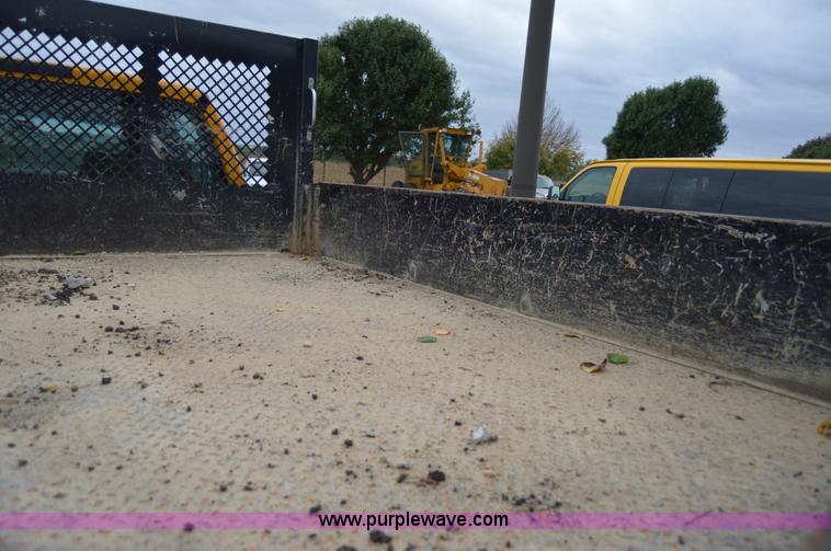 image for item AY9475 2008 Ford F450 Super Duty XL Crew Cab dump truck