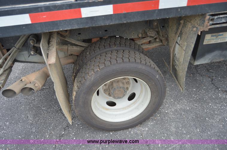 image for item AY9475 2008 Ford F450 Super Duty XL Crew Cab dump truck