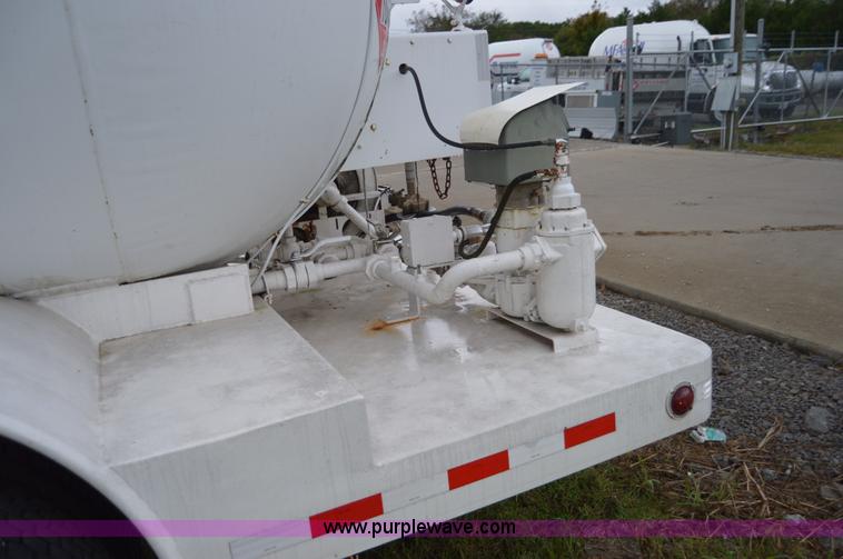 image for item AY9478 1993 Chevrolet Kodiak propane truck