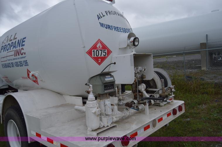 image for item AY9478 1993 Chevrolet Kodiak propane truck