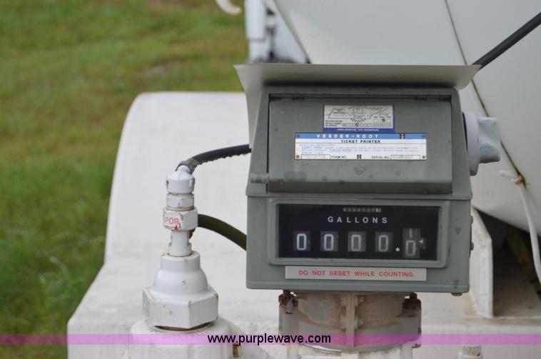 image for item AY9478 1993 Chevrolet Kodiak propane truck