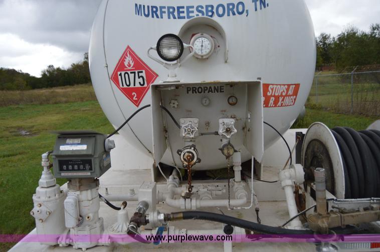 image for item AY9478 1993 Chevrolet Kodiak propane truck