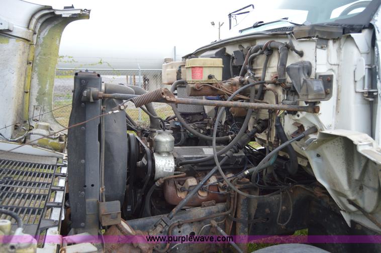 image for item AY9478 1993 Chevrolet Kodiak propane truck