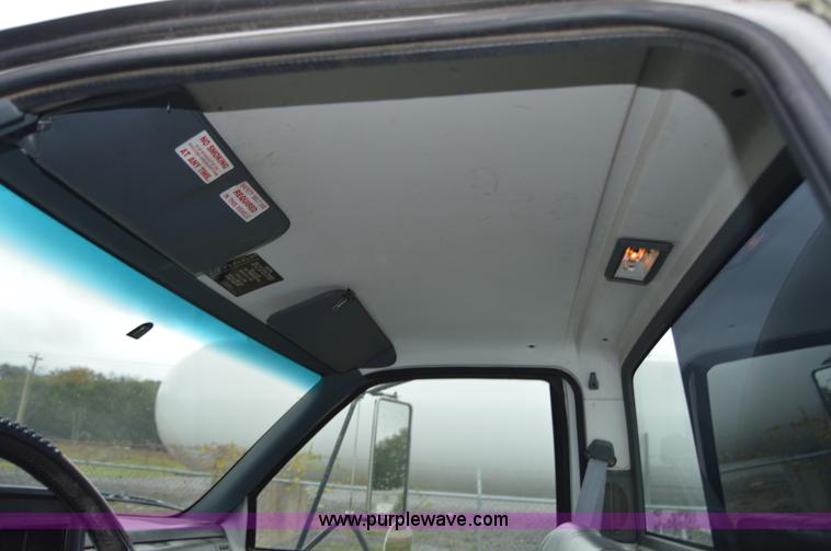 image for item AY9478 1993 Chevrolet Kodiak propane truck