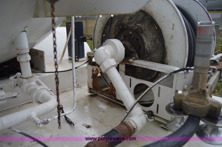 image for item AY9478 1993 Chevrolet Kodiak propane truck