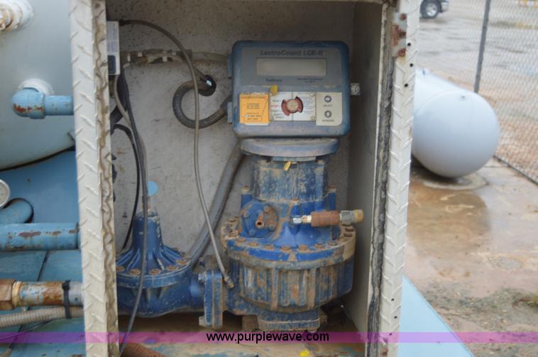 image for item AY9480 1995 International 4900 propane truck