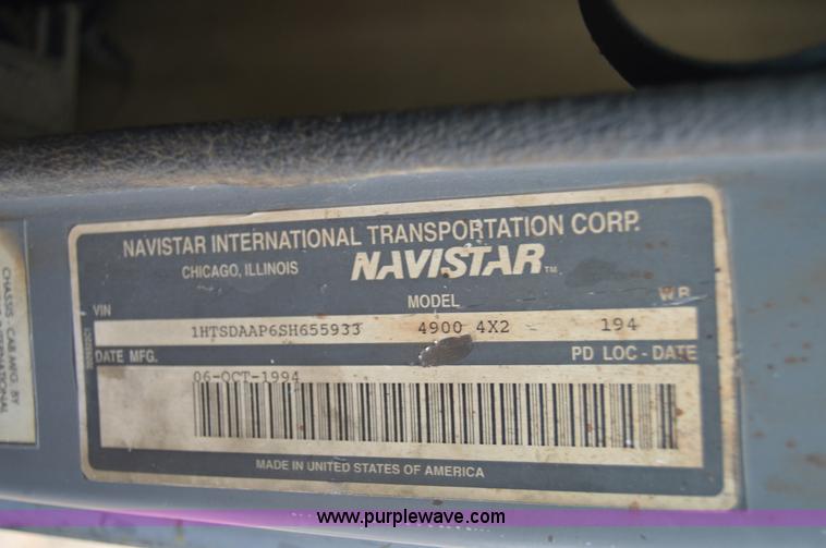 image for item AY9480 1995 International 4900 propane truck