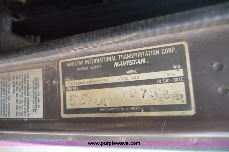 image for item AY9481 1992 International 4900 propane truck