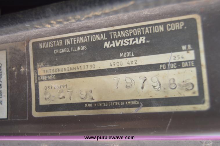 image for item AY9481 1992 International 4900 propane truck