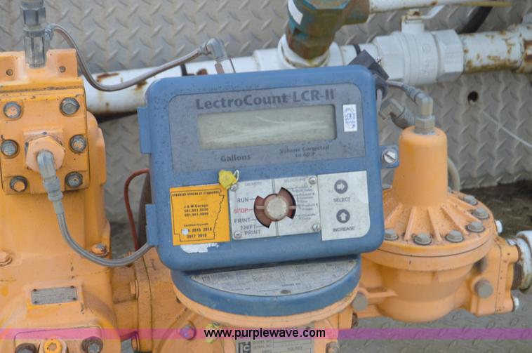 image for item AY9484 1990 International 4900 propane truck