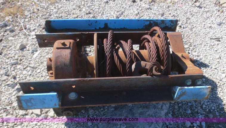 image for item AZ9141 Tulsa 2070J winch