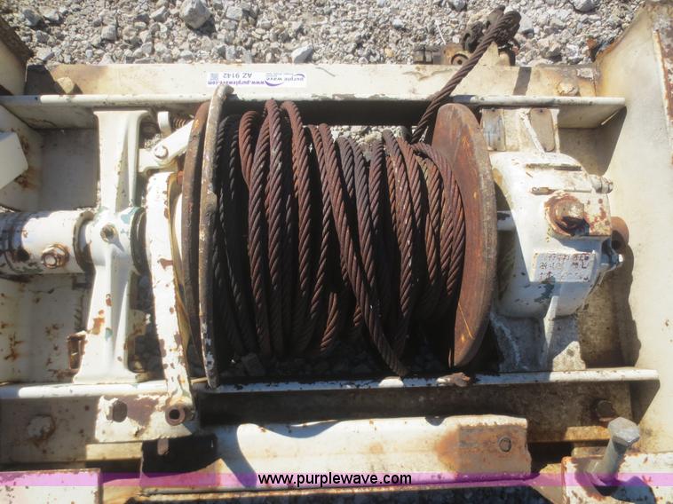 image for item AZ9142 Braden AHG45-12F hydraulic winch