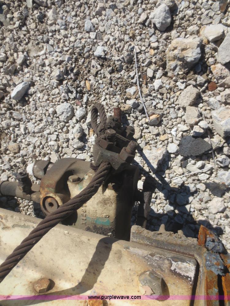 image for item AZ9142 Braden AHG45-12F hydraulic winch