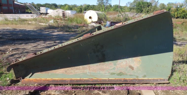 image for item AZ9152 2000 Wausau WR0-10 rollover snow plow