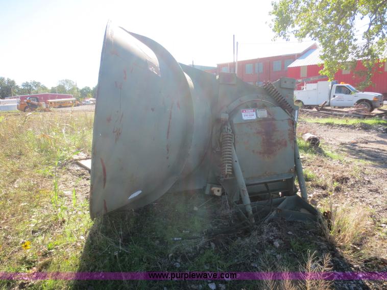 image for item AZ9152 2000 Wausau WR0-10 rollover snow plow
