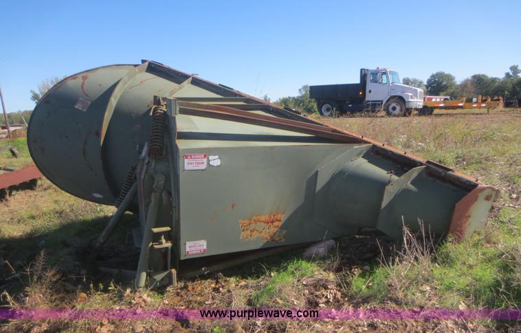 image for item AZ9152 2000 Wausau WR0-10 rollover snow plow