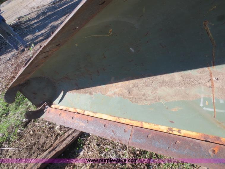 image for item AZ9152 2000 Wausau WR0-10 rollover snow plow