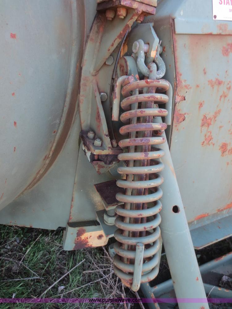 image for item AZ9152 2000 Wausau WR0-10 rollover snow plow