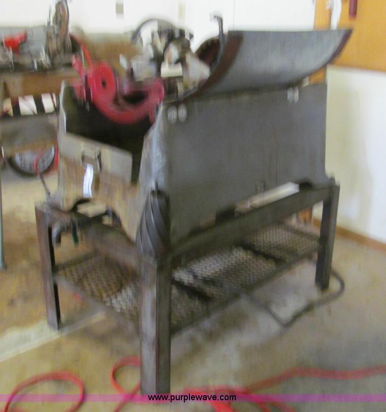 image for item BD9674 Ridgid 850 industrial pipe threader