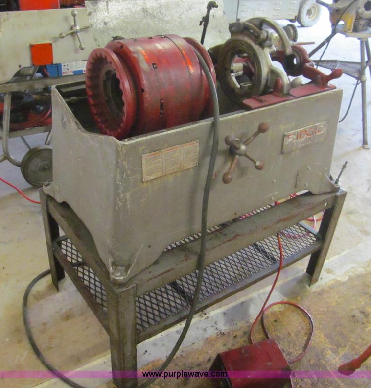 image for item BD9674 Ridgid 850 industrial pipe threader