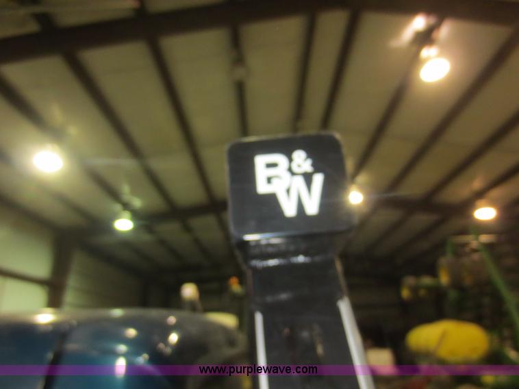 image for item D2176 2000 Ford F350 Super Duty XLT flatbed truck