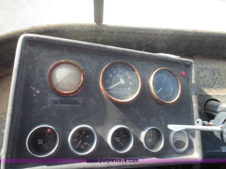 image for item D2185 Big A 3500 floater cab and chassis