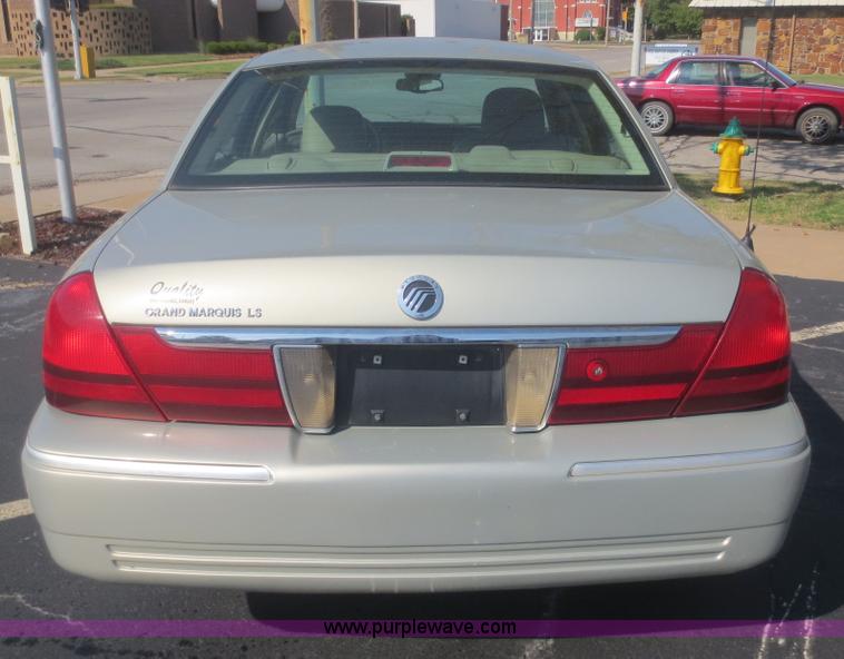 image for item D2188 2005 Mercury Grand Marquis LS