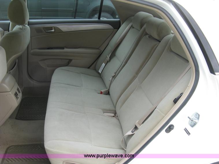 image for item E7892 2005 Toyota Avalon XL