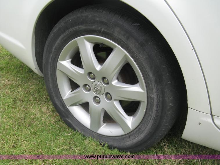 image for item E7892 2005 Toyota Avalon XL