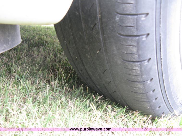 image for item E7892 2005 Toyota Avalon XL