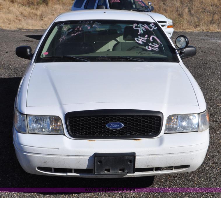 image for item F2078 2008 Ford Crown Victoria Police Interceptor