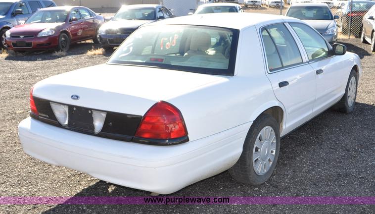 image for item F2078 2008 Ford Crown Victoria Police Interceptor
