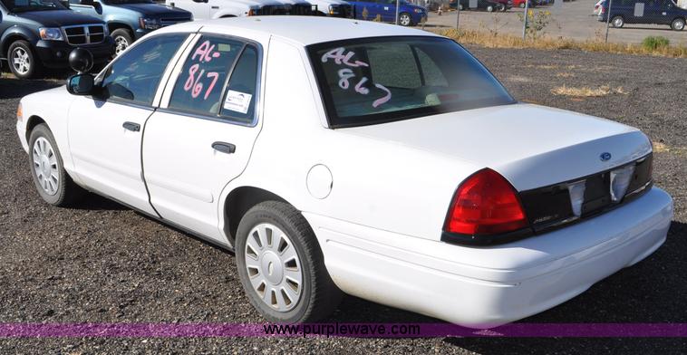 image for item F2078 2008 Ford Crown Victoria Police Interceptor