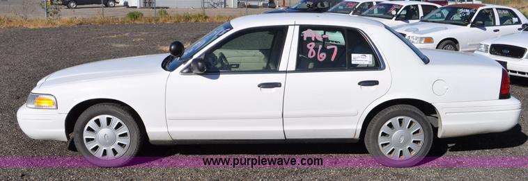 image for item F2078 2008 Ford Crown Victoria Police Interceptor