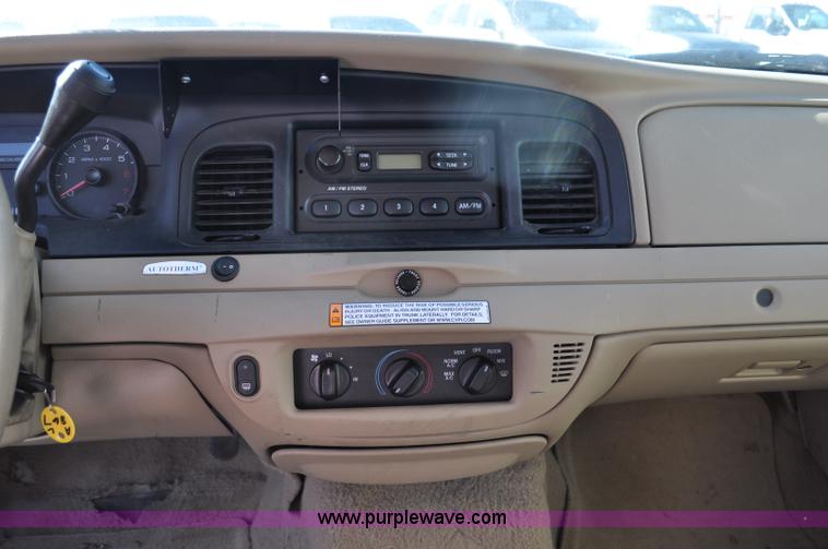 image for item F2078 2008 Ford Crown Victoria Police Interceptor