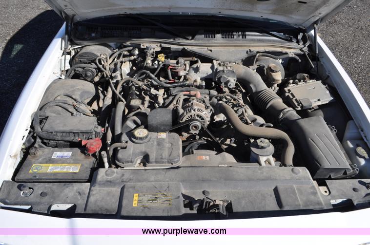 image for item F2078 2008 Ford Crown Victoria Police Interceptor