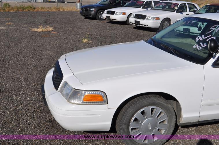 image for item F2078 2008 Ford Crown Victoria Police Interceptor