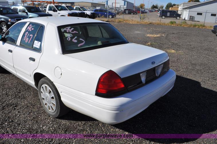 image for item F2078 2008 Ford Crown Victoria Police Interceptor