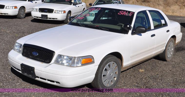 image for item F2079 2008 Ford Crown Victoria Police Interceptor