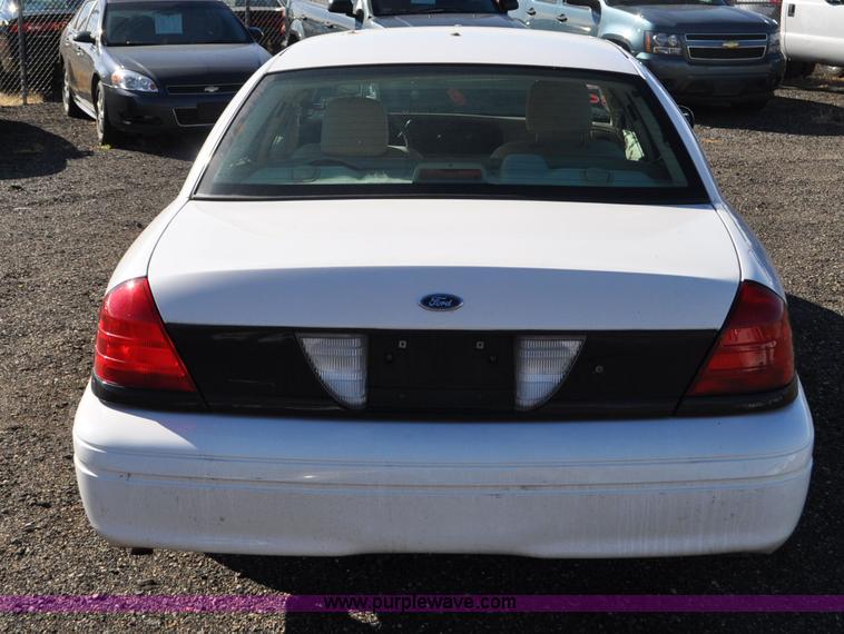 image for item F2079 2008 Ford Crown Victoria Police Interceptor