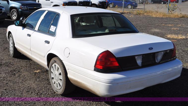image for item F2079 2008 Ford Crown Victoria Police Interceptor