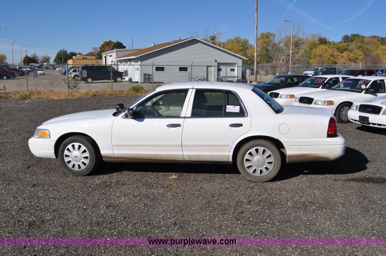 image for item F2079 2008 Ford Crown Victoria Police Interceptor