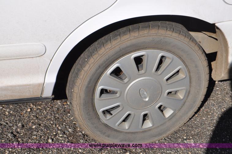 image for item F2079 2008 Ford Crown Victoria Police Interceptor