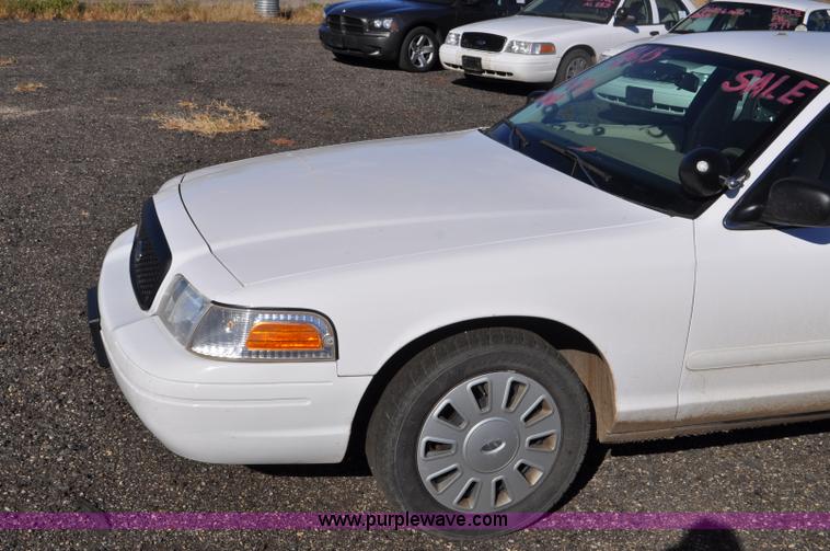 image for item F2079 2008 Ford Crown Victoria Police Interceptor