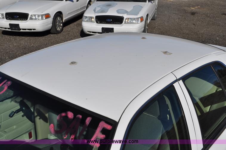 image for item F2079 2008 Ford Crown Victoria Police Interceptor