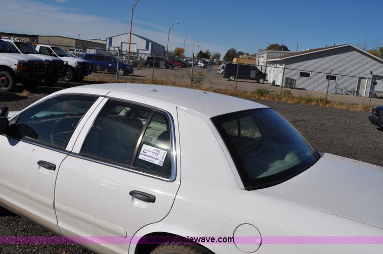 image for item F2079 2008 Ford Crown Victoria Police Interceptor