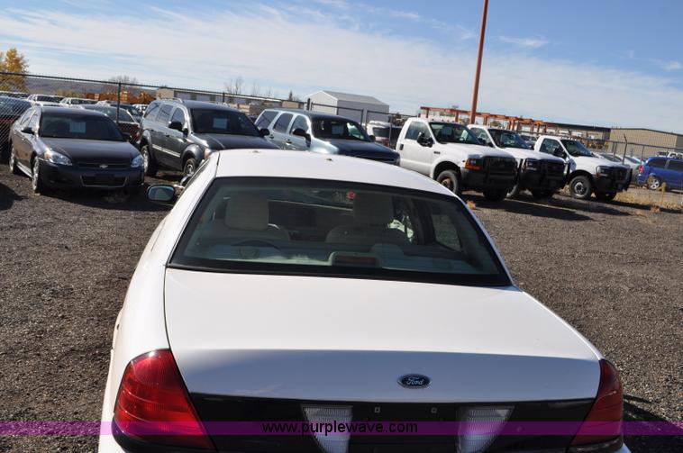 image for item F2079 2008 Ford Crown Victoria Police Interceptor