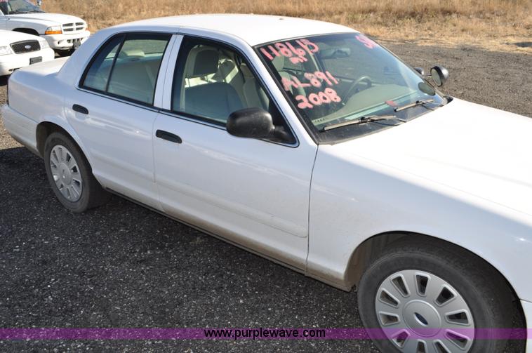 image for item F2079 2008 Ford Crown Victoria Police Interceptor