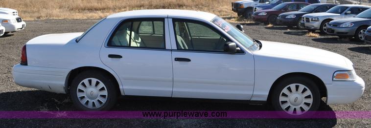 image for item F2080 2008 Ford Crown Victoria Police Interceptor